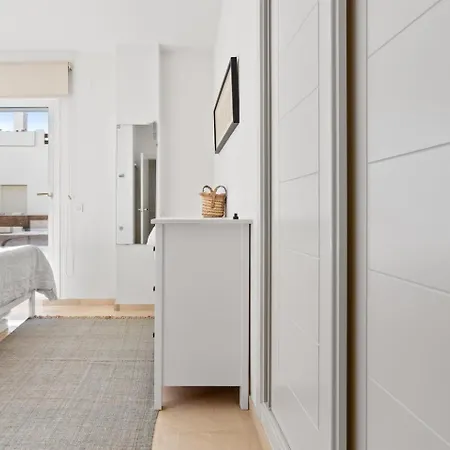 Luxury Penthouse Rooftop Sea & Golf Views Ferienhaus *