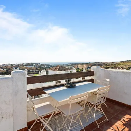 Ferienhaus Luxury Penthouse Rooftop Sea & Golf Views *